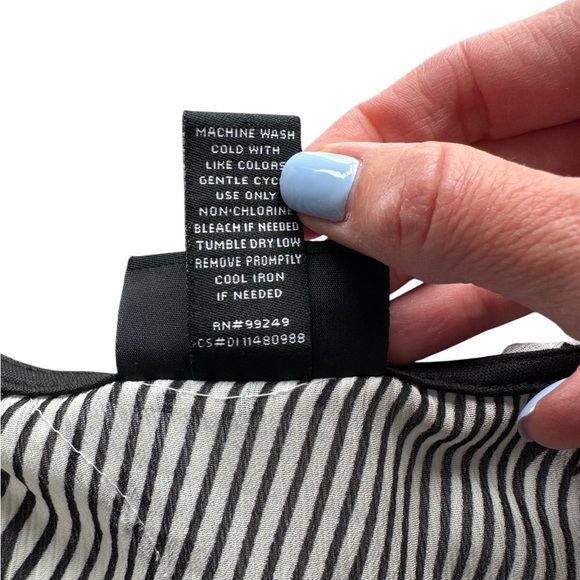 Maggie Barnes Plus 2X Black White Artsy Rose Print Blouse Flowy Sheer Top - Picture 5 of 8